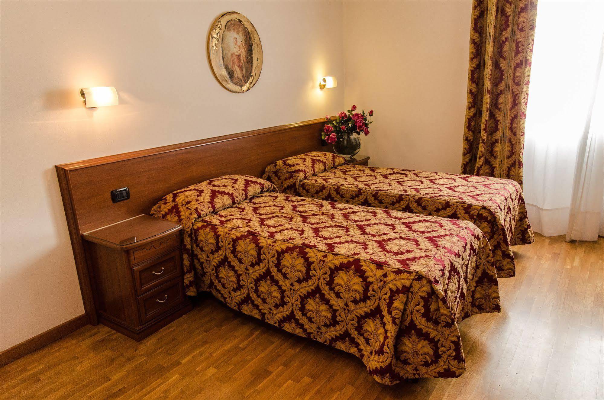 Hotel Da Franco Nogarole Rocca Exterior foto